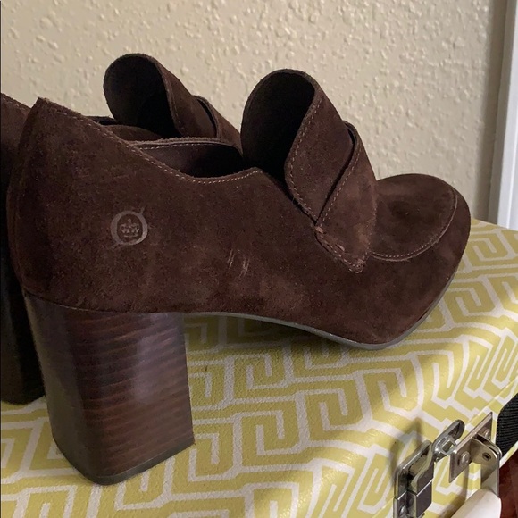 BORNS size 9.5 never worn - Picture 4 of 5